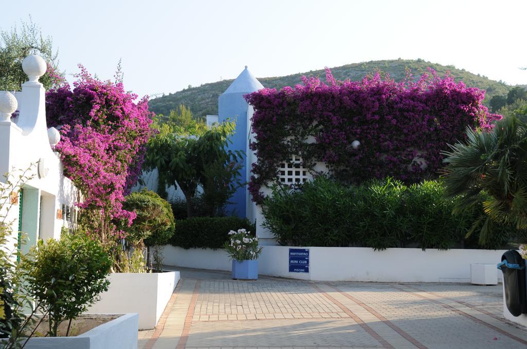 Hotel Club Village Maritalia Peschici Exterior foto